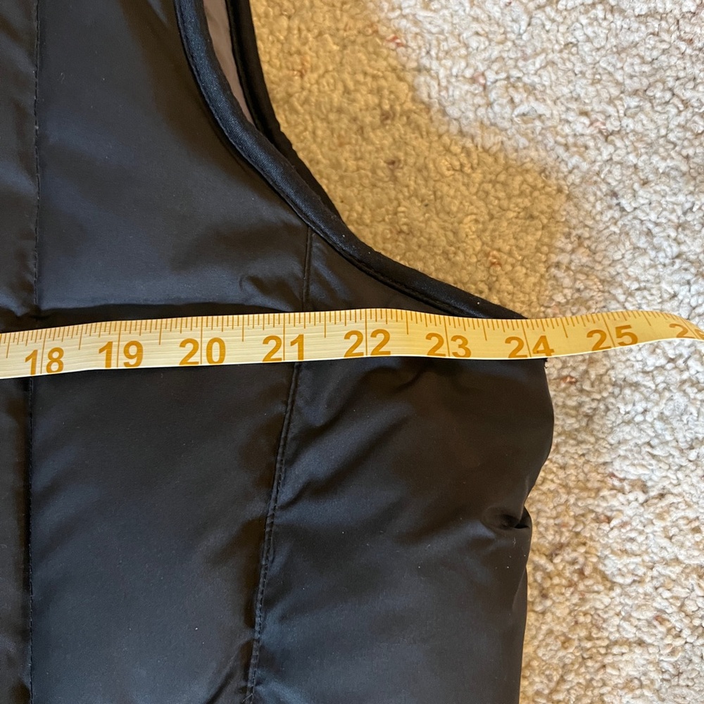 Men’s Eddie Bauer Black Quilted Puffer Vest - Picture 5 of 5